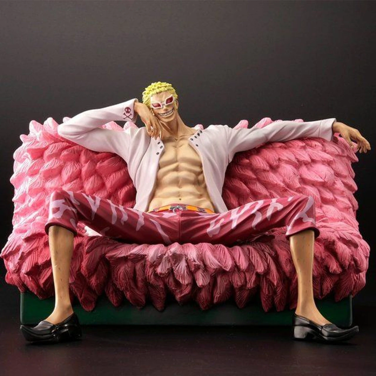 Bandai One Piece Archive Collection No 7 Don Quixote Doflamingo PVC Figure (Completed) - Image 4