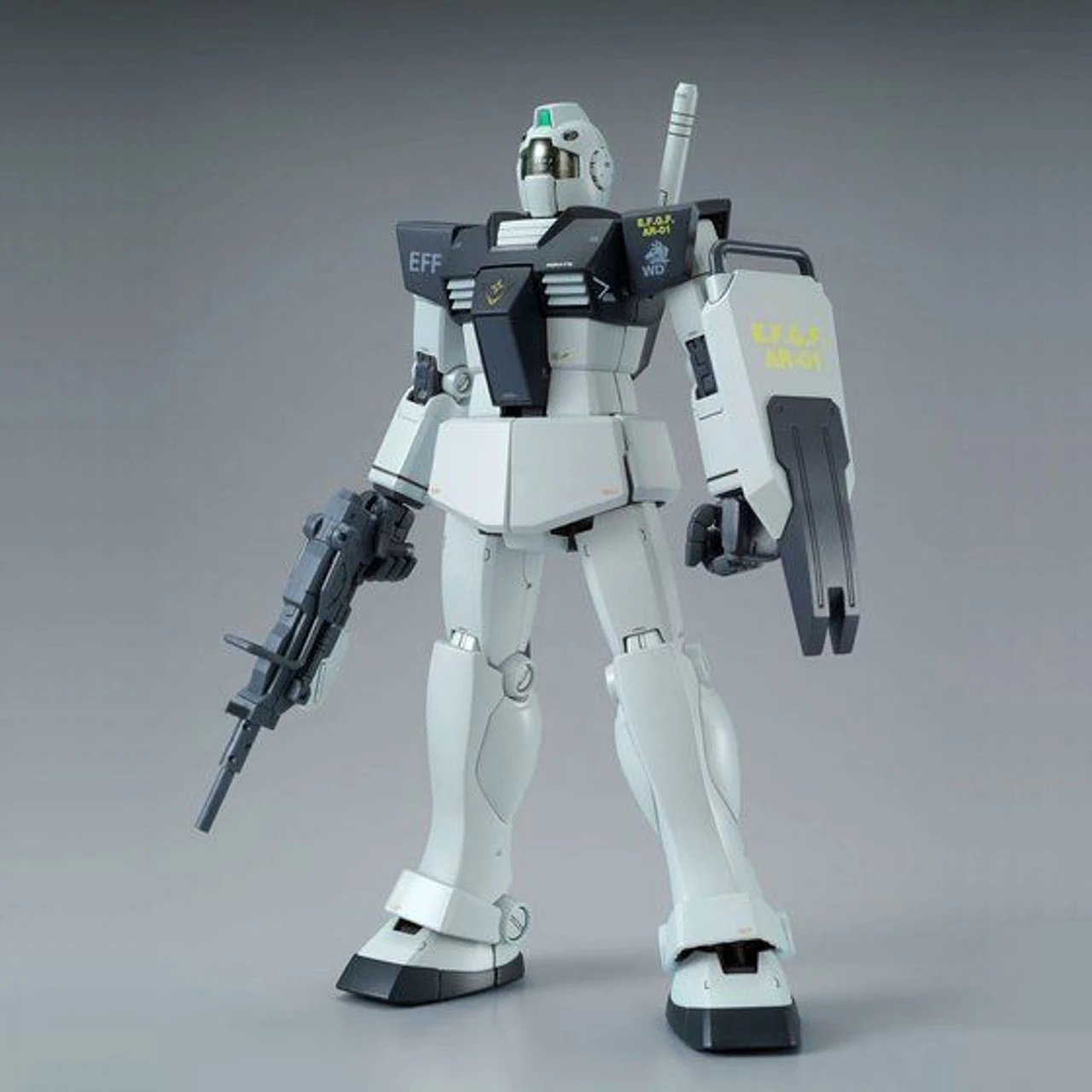 Bandai MG 1/100 RGM-79 GM (White Dingo Colors) Plastic Model - Image 2