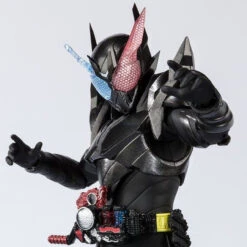 Bandai S.H.Figuarts Kamen Rider Build - Rabbittank Hazard Form Action Figure