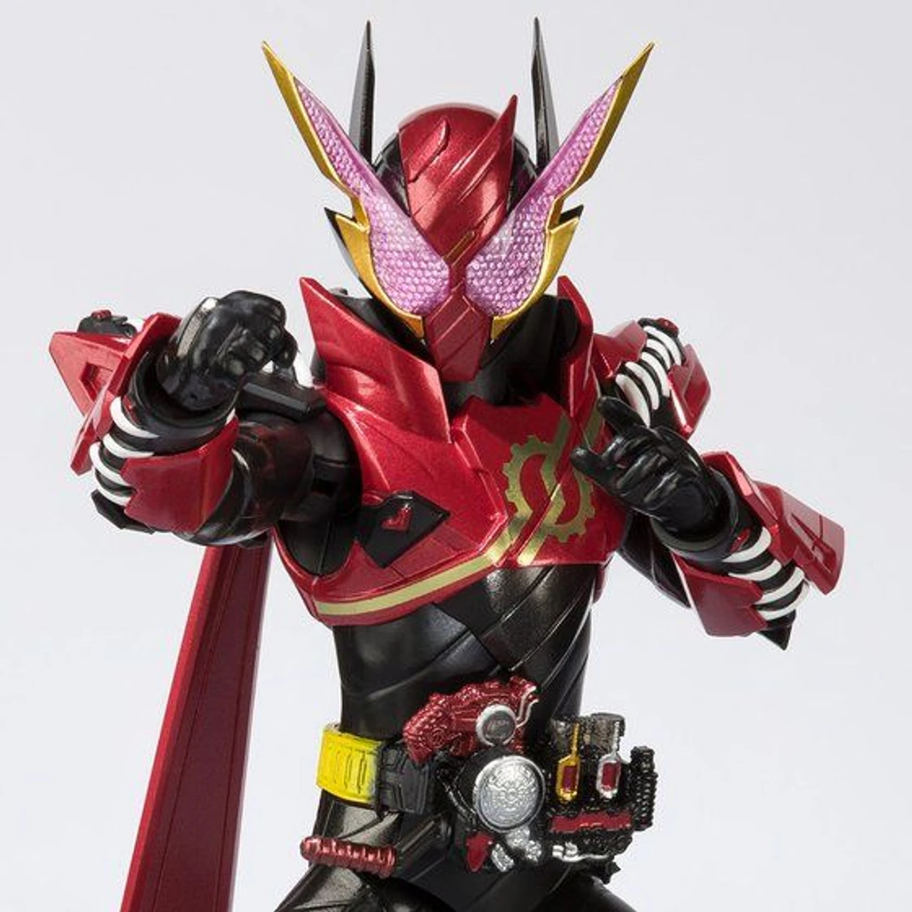 Bandai S.H.Figuarts Kamen Rider Build - Rabbit Rabbit Form Action Figure