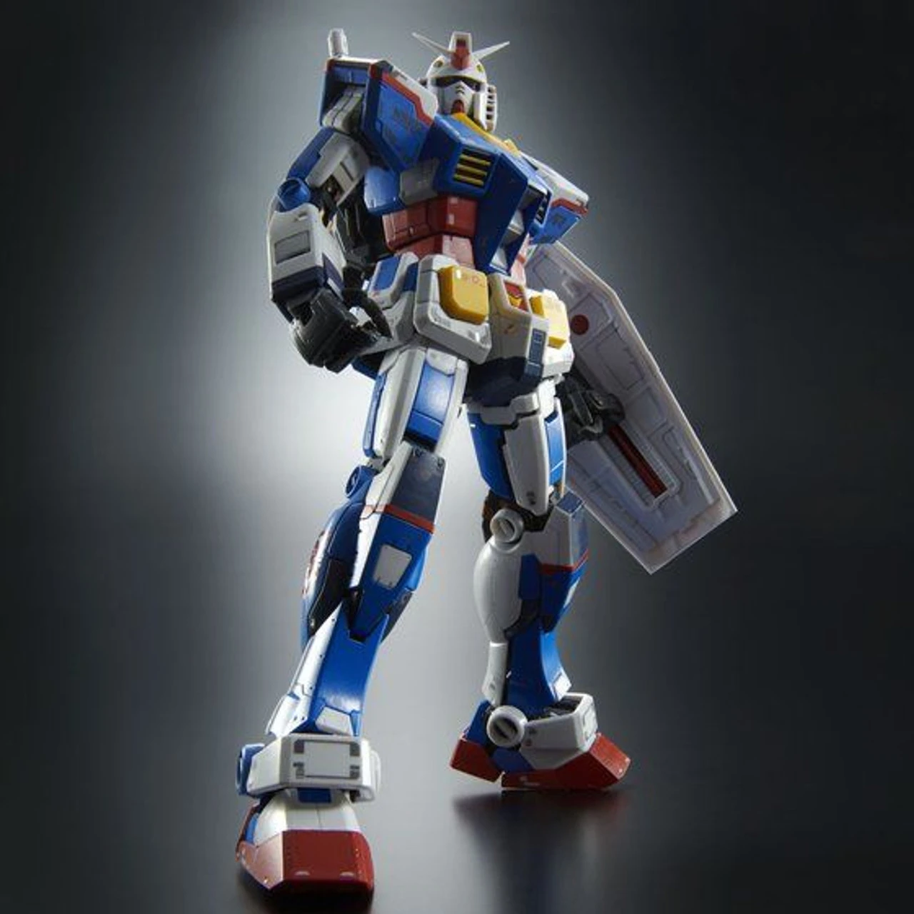 Bandai RG 1/144 RX-78-2 Gundam (Team Bright Custom) Plastic Model ( DEC 2021 ) - Image 2