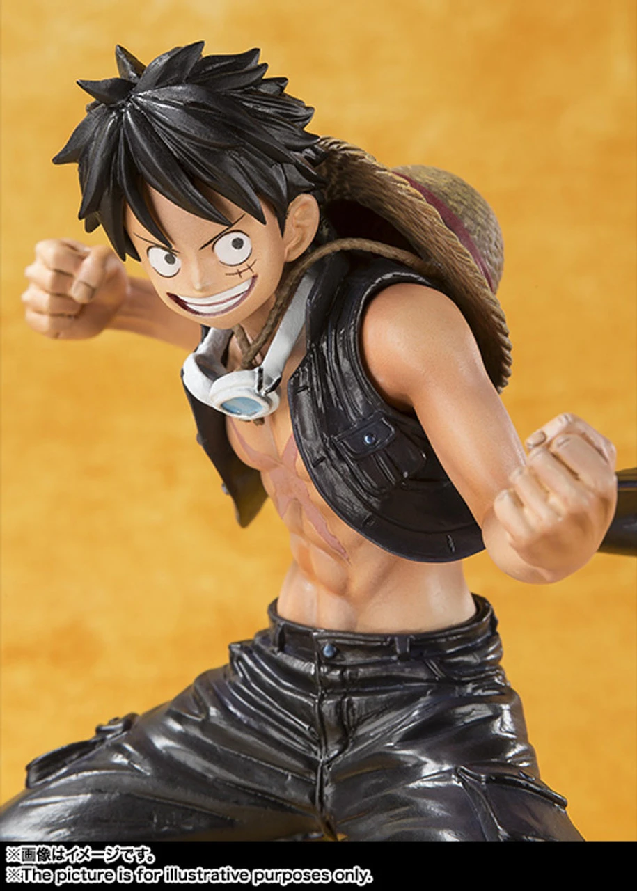 Bandai Figuarts Zero Monkey D Luffy -ONE PIECE FILM GOLD Ver.- PVC Figure - Image 3