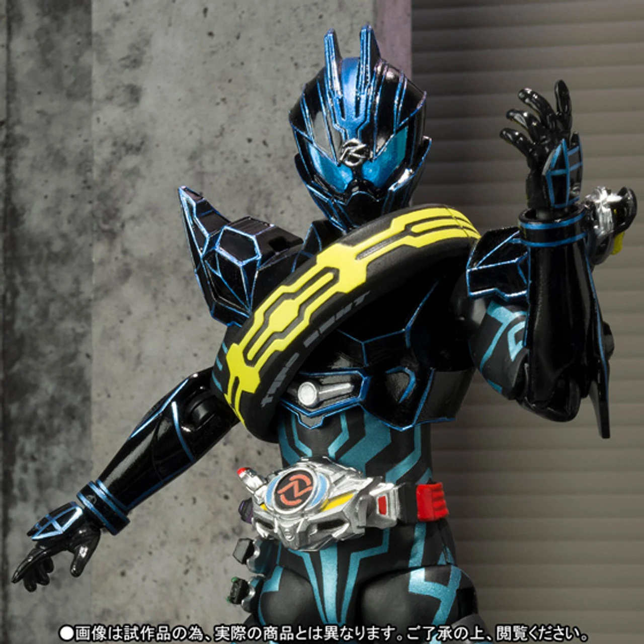Bandai S.H.Figuarts Kamen Masked Rider Dark Drive Type NEXT Action Figure - Image 2